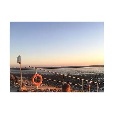 North Sea Dike Modern Retreat 펜션 *