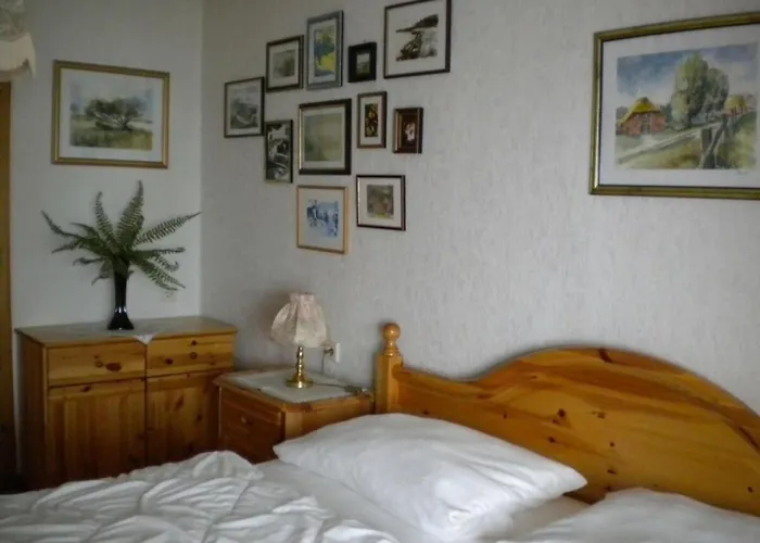 Casa de Férias North Sea Dike Modern Retreat